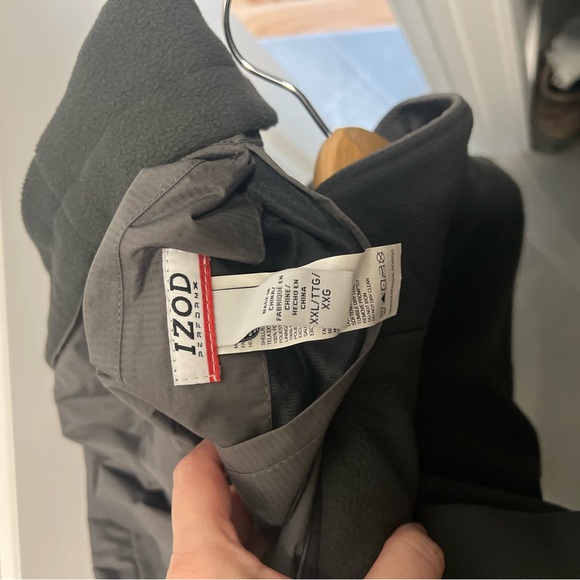 Men’s IZOD Reversible Vest. 2XL - Picture 4 of 5